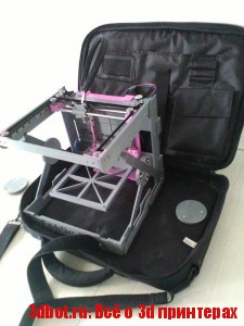 3D принтер под названием Foldie 3D FFF
