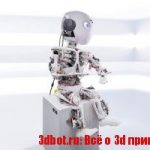 Робот-гуманоид с сухожилиями, мышцами и костями